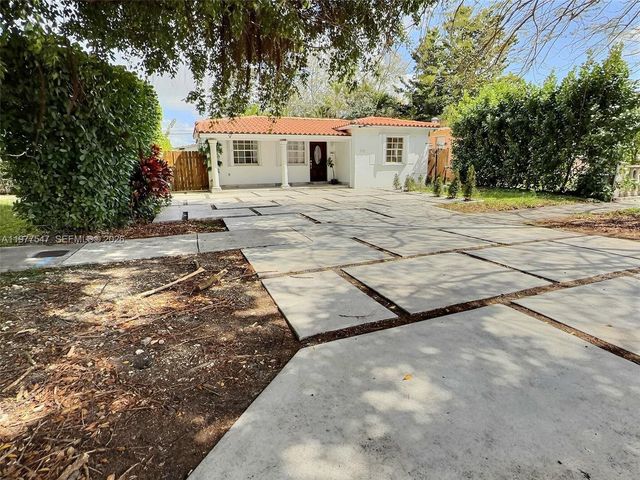 3911 SW 61st Ave, Miami, FL 33155