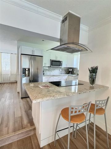 3911 SW 61st Ave, Miami, FL 33155