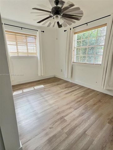 3911 SW 61st Ave, Miami, FL 33155