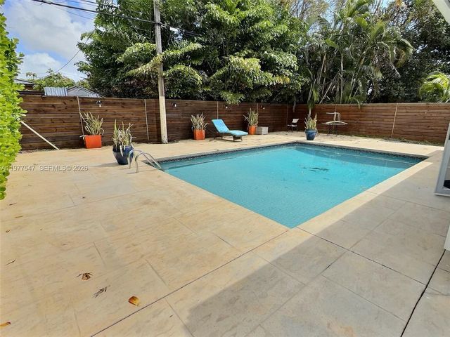 3911 SW 61st Ave, Miami, FL 33155