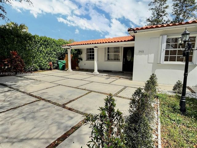 3911 SW 61st Ave, Miami, FL 33155