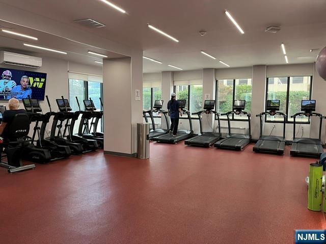300 Winston Drive 1918, Cliffside Park, NJ 07010