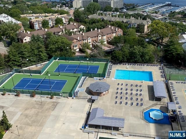 300 Winston Drive 1918, Cliffside Park, NJ 07010