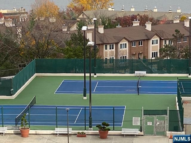 300 Winston Drive 1918, Cliffside Park, NJ 07010