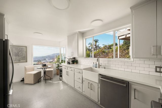 933 Coast View, Laguna Beach, CA 92651