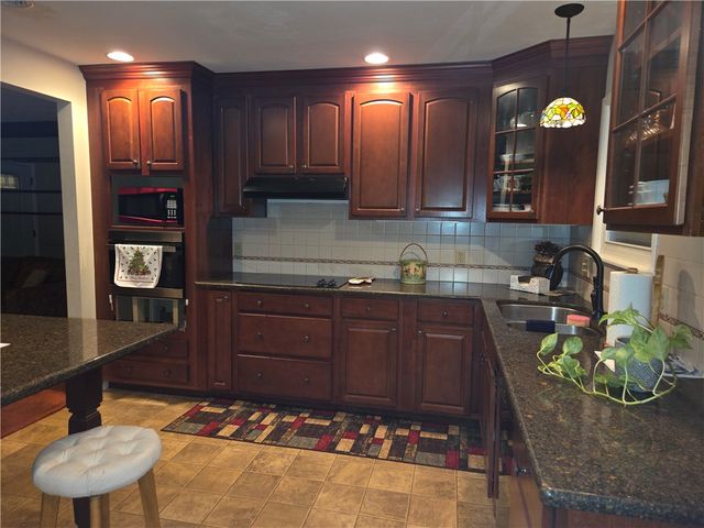 127 Burkeshire Drive, Horseheads, NY 14845