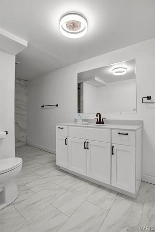 28 Oakleigh Drive, Belleville, IL 62223