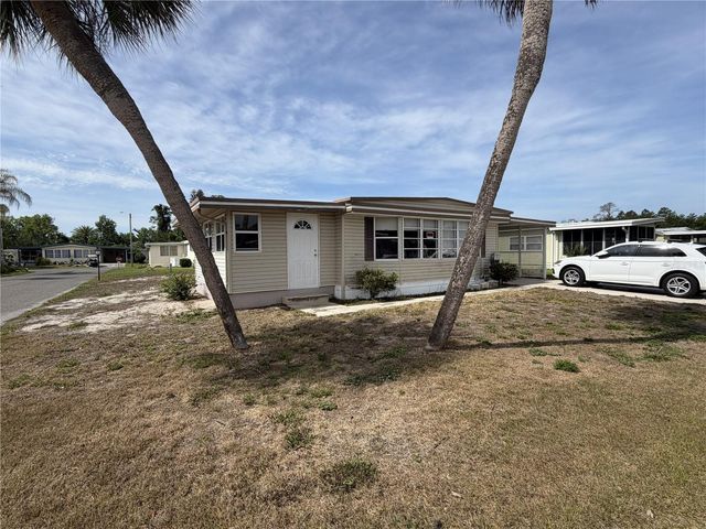 171 PARADISE N, Leesburg, FL 34788