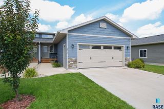 2714 E Sunburst Dr, Brandon, SD 57005