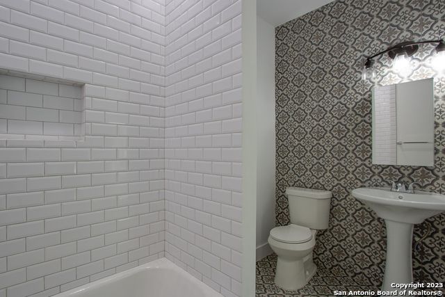 1491 Winding Creek Trail, Spring Branch, TX 78070