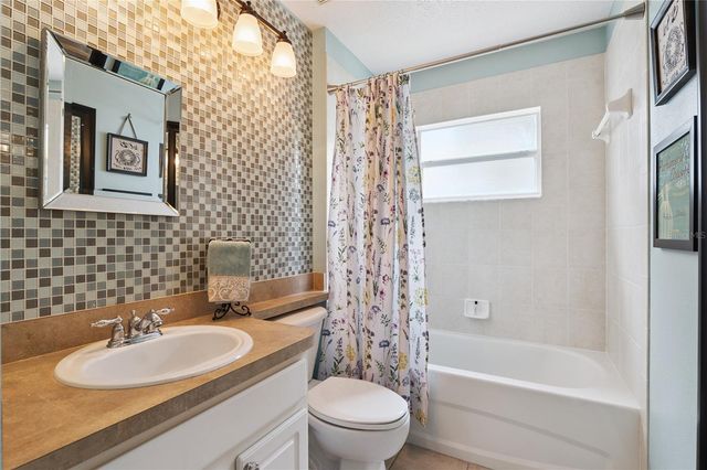 9943 HERON POINTE DRIVE, Orlando, FL 32832