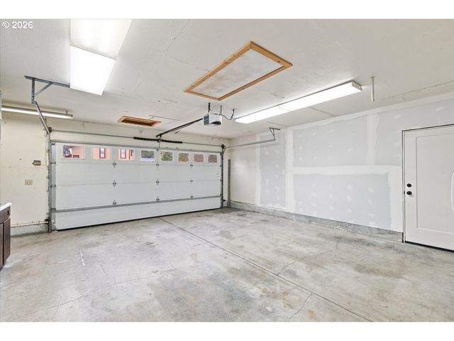 1617 BELMONT Ave, Albany, OR 97321