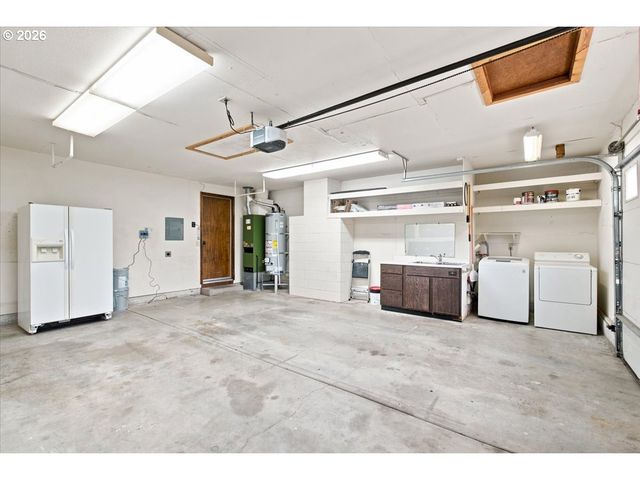 1617 BELMONT Ave, Albany, OR 97321