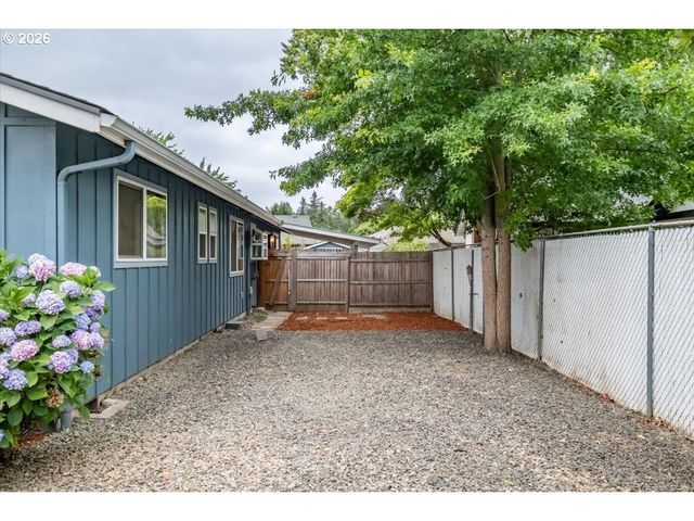 1617 BELMONT Ave, Albany, OR 97321
