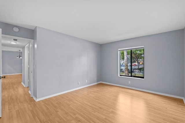 1010 Green Pine Boulevard E1, West Palm Beach, FL 33409