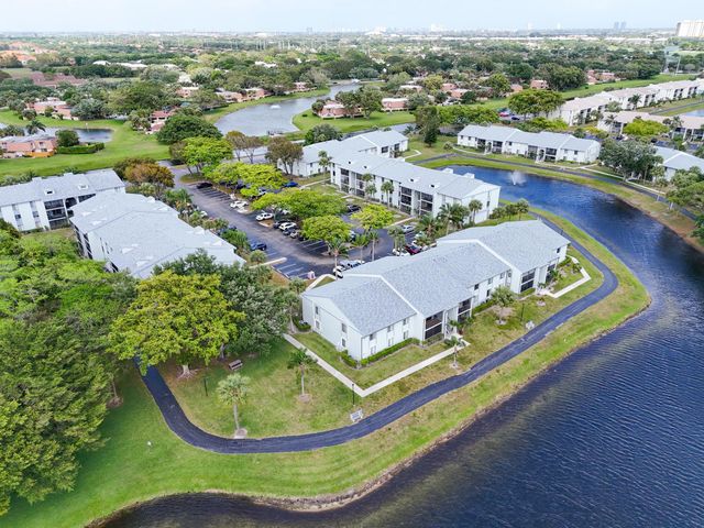 1010 Green Pine Boulevard E1, West Palm Beach, FL 33409