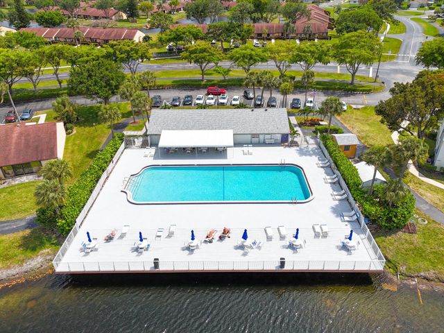 1010 Green Pine Boulevard E1, West Palm Beach, FL 33409