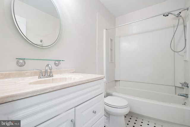5552 DORAL DR, Wilmington, DE 19808
