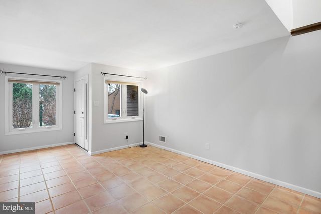 5552 DORAL DR, Wilmington, DE 19808