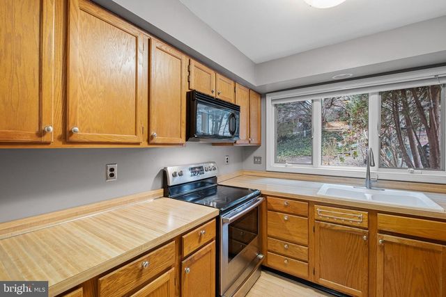 5552 DORAL DR, Wilmington, DE 19808