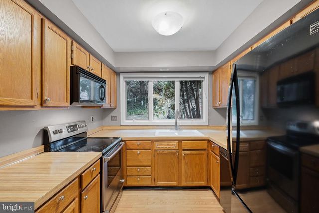5552 DORAL DR, Wilmington, DE 19808