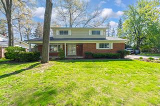6486 Thorneycroft Drive, Shelby Twp, MI 48316