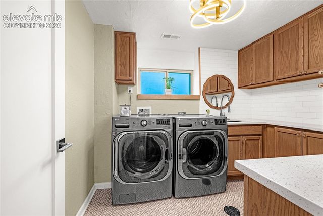 7169 Dark Horse Place, Colorado Springs, CO 80919