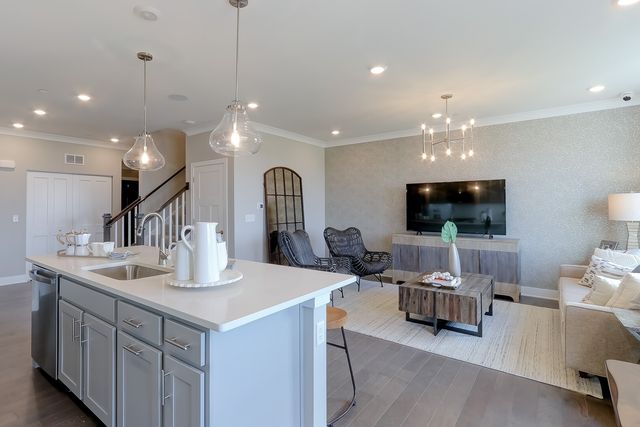 8540 Chadwick Court, Woodridge, IL 60517