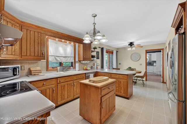 112 Dubois Road, New Paltz, NY 12561