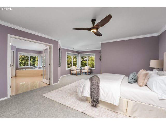 19042 35TH Pl, Lake Oswego, OR 97034