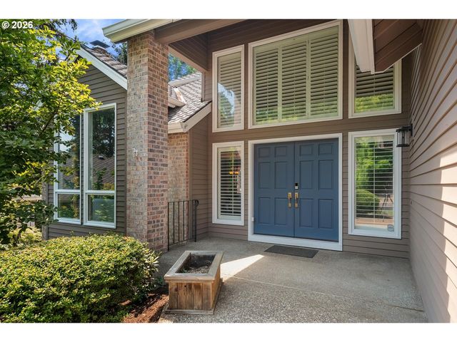 19042 35TH Pl, Lake Oswego, OR 97034