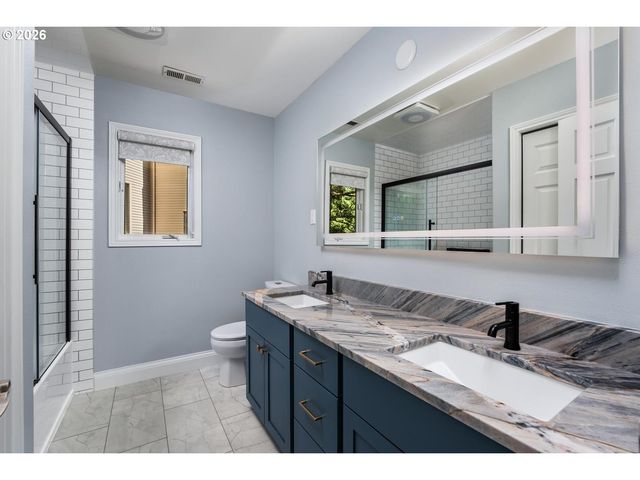 19042 35TH Pl, Lake Oswego, OR 97034