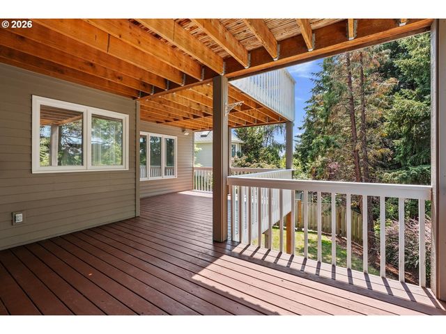 19042 35TH Pl, Lake Oswego, OR 97034