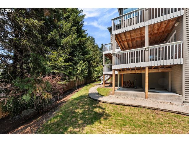 19042 35TH Pl, Lake Oswego, OR 97034