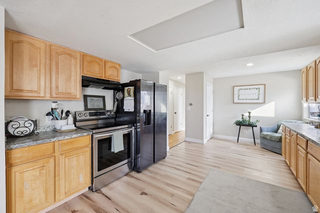 213 S 75 W, Farmington, UT 84025