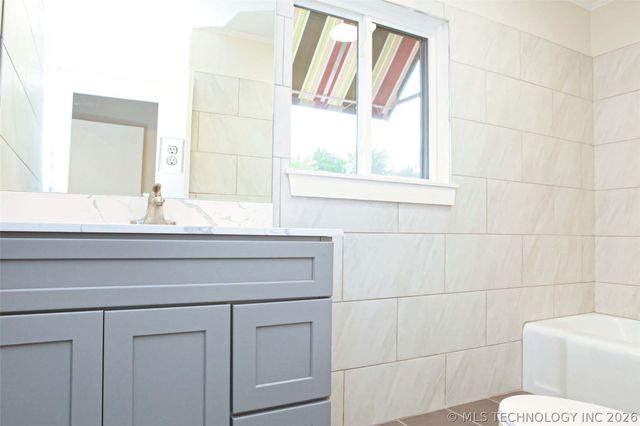 2211 N Denver Place, Tulsa, OK 74106