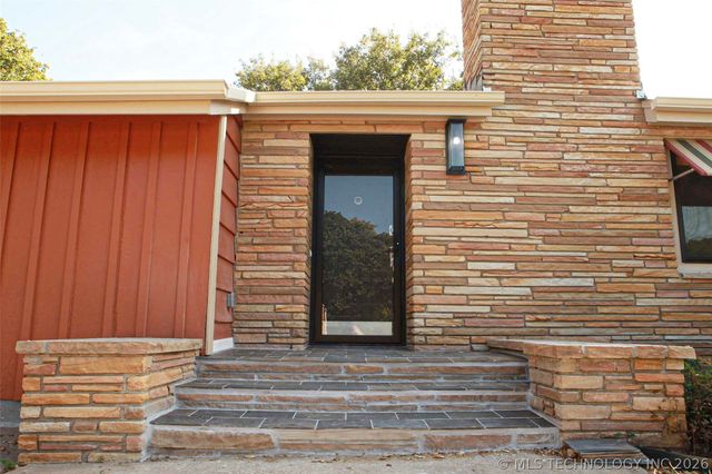 2211 N Denver Place, Tulsa, OK 74106