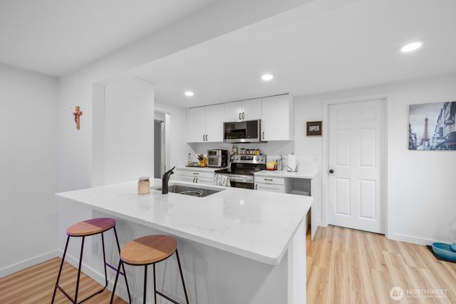 4110 W J Street, Bremerton, WA 98312