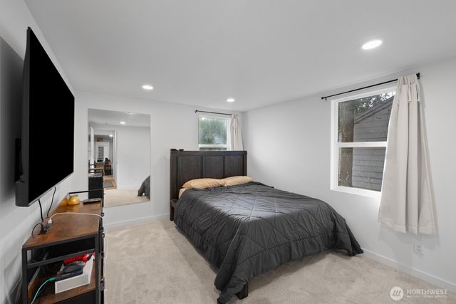 4110 W J Street, Bremerton, WA 98312