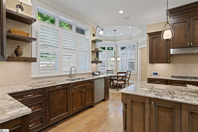 105 Hampton Grove Way, Greenville, SC 29617