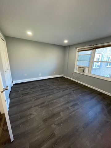 610 S Franklin St C304, Holbrook, MA 02343