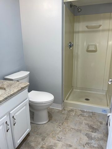 610 S Franklin St C304, Holbrook, MA 02343