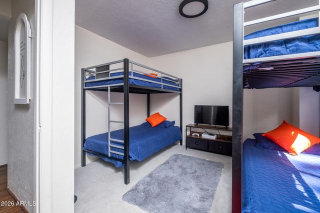 17845 S SILVERLAKE Drive, Munds Park, AZ 86017