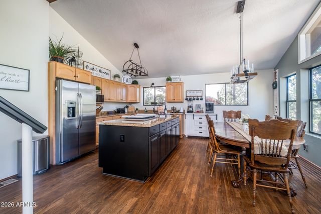 17845 S SILVERLAKE Drive, Munds Park, AZ 86017