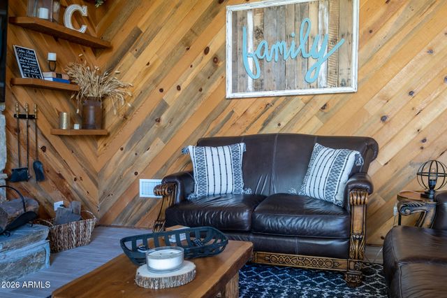 17845 S SILVERLAKE Drive, Munds Park, AZ 86017