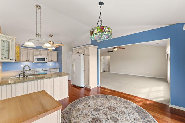 901 Veterans Lane, Crown Point, IN 46307