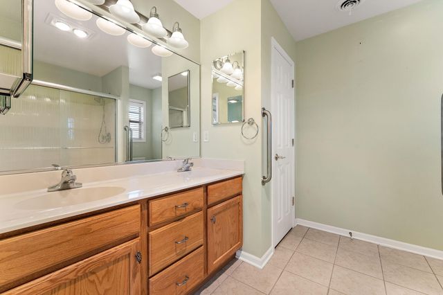 901 Veterans Lane, Crown Point, IN 46307