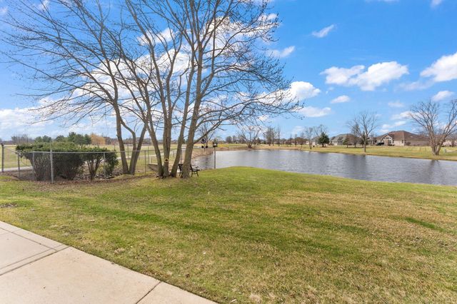 901 Veterans Lane, Crown Point, IN 46307