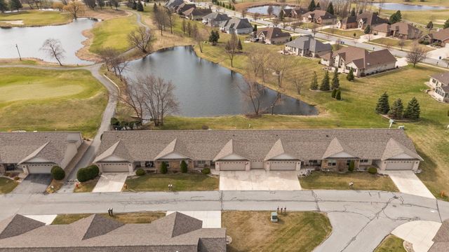 901 Veterans Lane, Crown Point, IN 46307