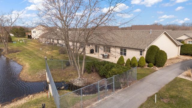 901 Veterans Lane, Crown Point, IN 46307